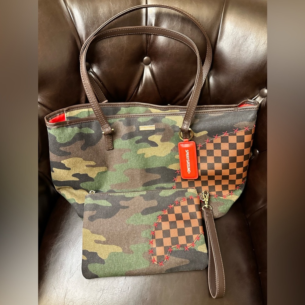 Sprayground PARADOXX SHARK tote and clutch set